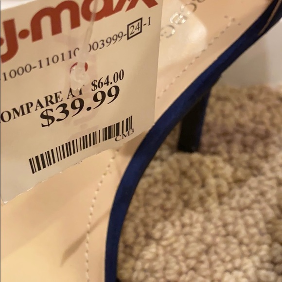 Black and blue heels - Picture 2 of 3